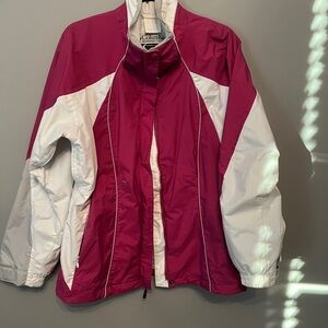 Columbia 2 pieces Women’s ski jacket with quilted insert.